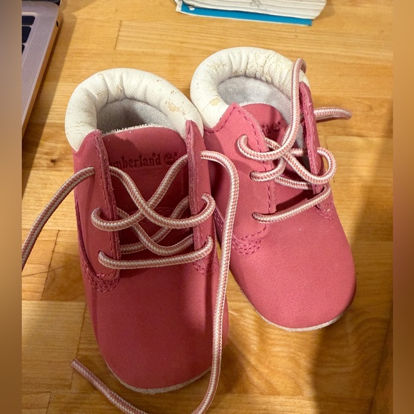 Timberland Other - 🌸 Timberland Infant Crib Booties – Size 2 – Pink 🌸